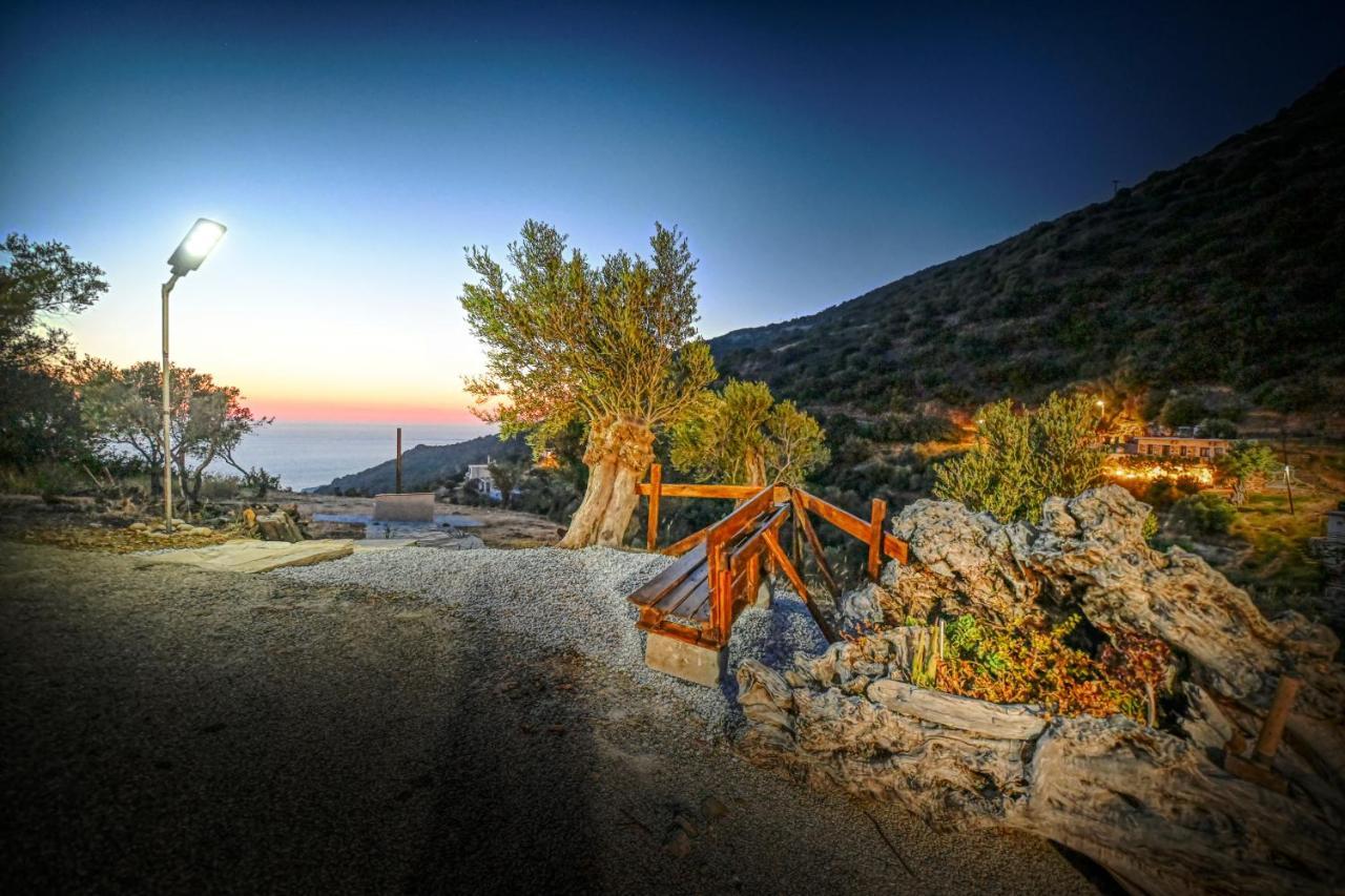 Keramotí "Pefkopetro" Traditional House מראה חיצוני תמונה