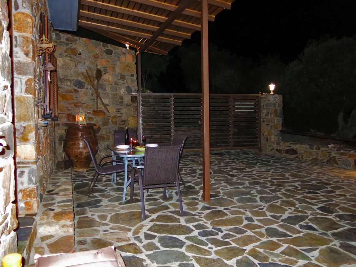 Keramotí "Pefkopetro" Traditional House מראה חיצוני תמונה